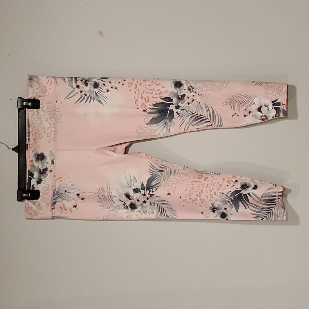 Dharma Bums Sz XXL Pink w/floral and leopard print